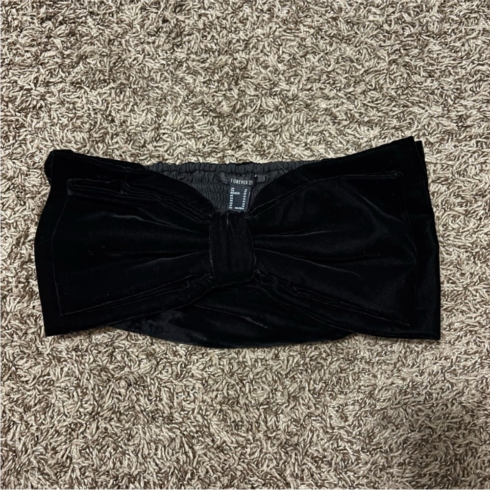 Forever 21 Black Velvet Strapless Top